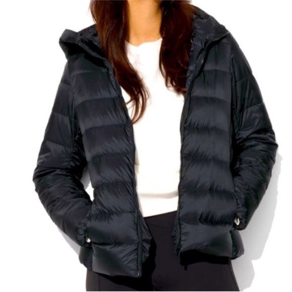 Uniqlo Lightweight Black Down Hooded Packable Jacket - Picture 1 of 13